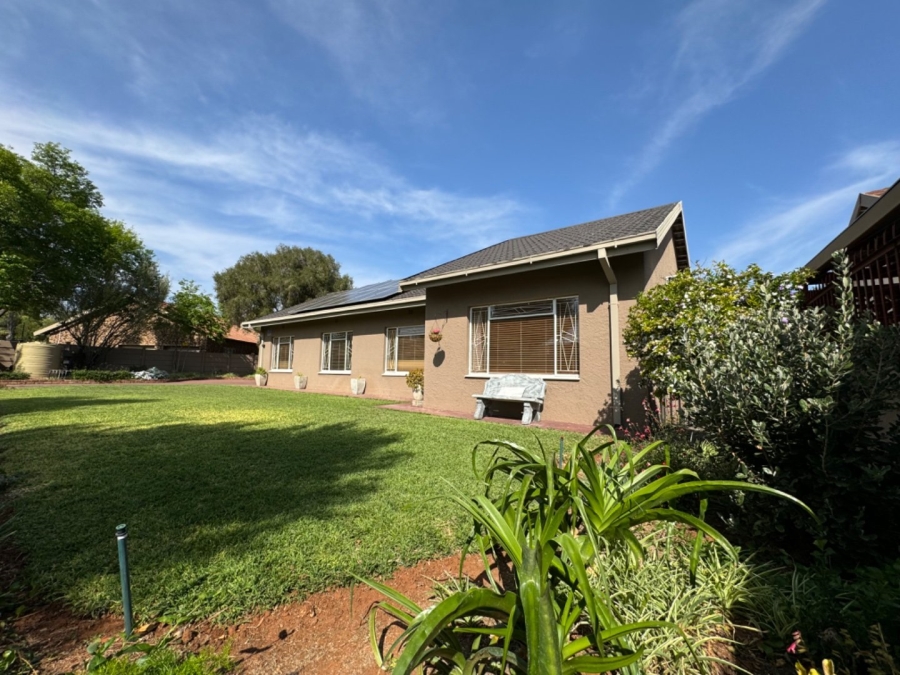  Bedroom Property for Sale in El Toro Park Northern Cape